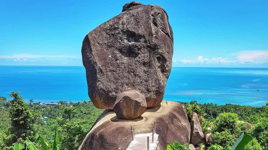PRIVATE ISLAND TOUR ECO AROUND KOH SAMUI HALF DAY EXCURSION - Hin Ta and Hin Yai: Grandfather and Grandmother Rocks