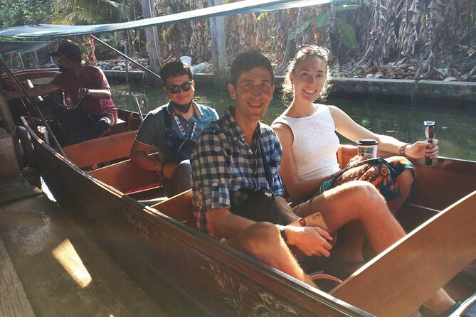 Private tour to Floating & Railway markets (multi-lang: EN ZH ES IT FR DE) - The Mae Klong Railway Market Train Ride: Fun, Fast, and You Need a Plan