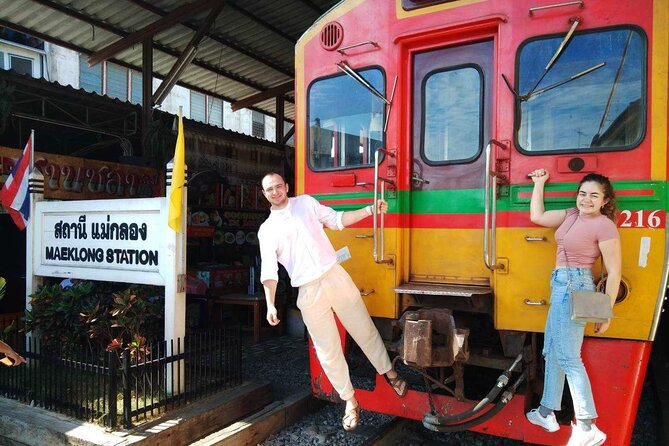 Private tour to Floating & Railway markets (multi-lang: EN ZH ES IT FR DE) - Price and Value: What You Get for $127.49 Per Person