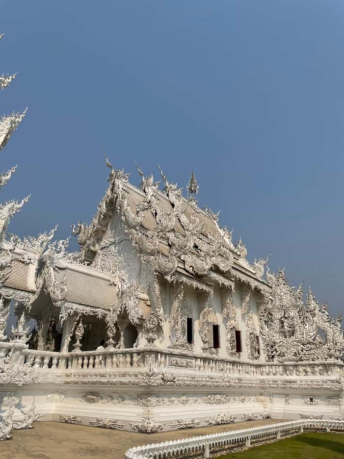 Private trip Chiang Rai Day trip, White Temple, Blue temple - Mae Khachan hot springs, a warm break before the temples