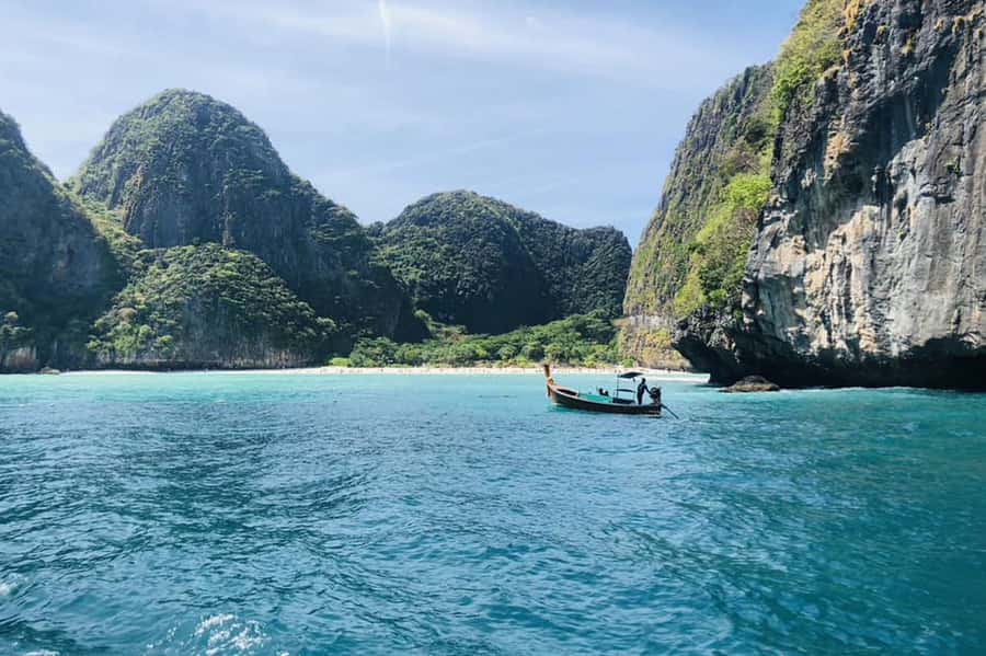 Private VIP Speed Boat to Phi Phi & Maya Bay - Key points for your Phi Phi day