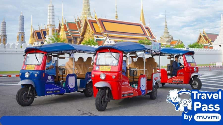 Rent private e-tuk tuk with driver in Bangkok - 4-hour route ideas: temples, markets, and street food timing