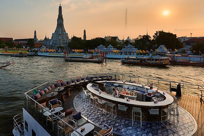 Saffron: A Luxurious Dinner Voyage on the River of Kings - Each stop from the river: what you’ll notice as you glide past