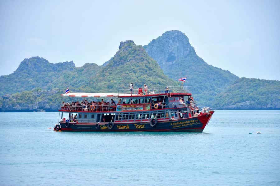 Samui: Angthong Marine Park Boat Tour w/ Transfer and Meals - Wua Ta Lap: beach time, swimming, snorkeling, and a second kayak