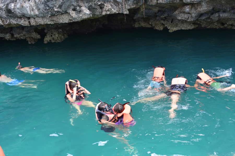 Samui: Angthong Marine Park Boat Tour w/ Transfer and Meals - The 3-deck cruise experience, and why it’s good value