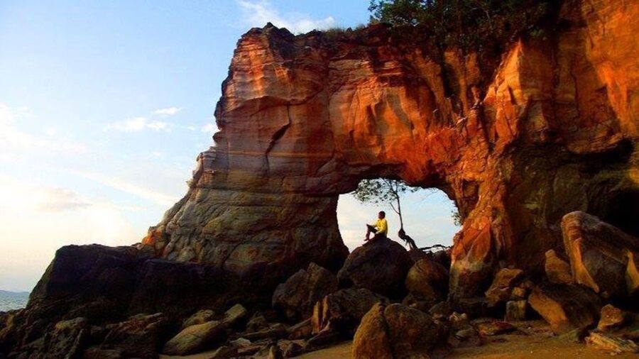 Sea Kayaking in Ao Thalane & Optional Full-Day Hong Island - What your English guide adds (beyond directions)