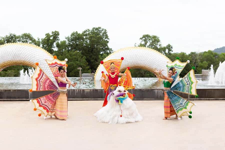 Siam Niramit Phuket Show Ticket with Dinner & Transfers - Pre-show entertainment and photo windows