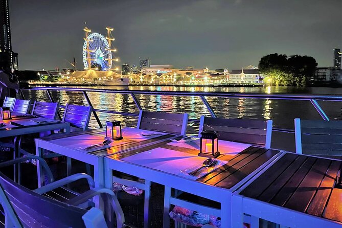 Smile Dinner Cruise Experience: Dining & Live Entertainment - The buffet dinner: what you get, what to expect, and how to eat smart