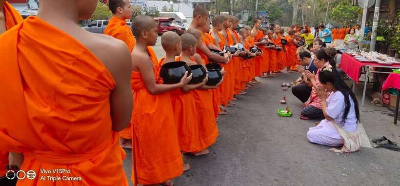 Spiritual Sunrise Wat Doi Suthep, Pha Lat, Alms & Meditation - Alms Giving the Thai Way: Respect, Timing, Blessing
