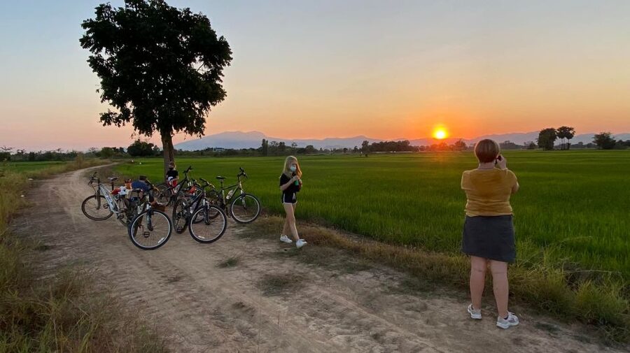 Sukhothai: 2.5-Hours Guided Countryside Sunset Bike Tour - The Canal and Village Stretch: Quiet Roads, Real Farming Around You