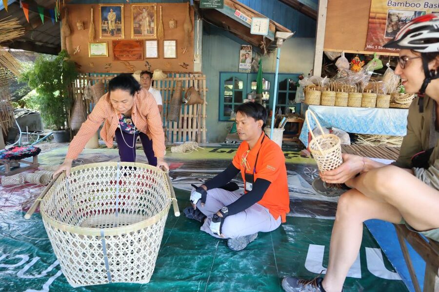 Sukhothai: Half-Day Countryside Bike Tour - Hotel pickup and the start: get ready, then pedal