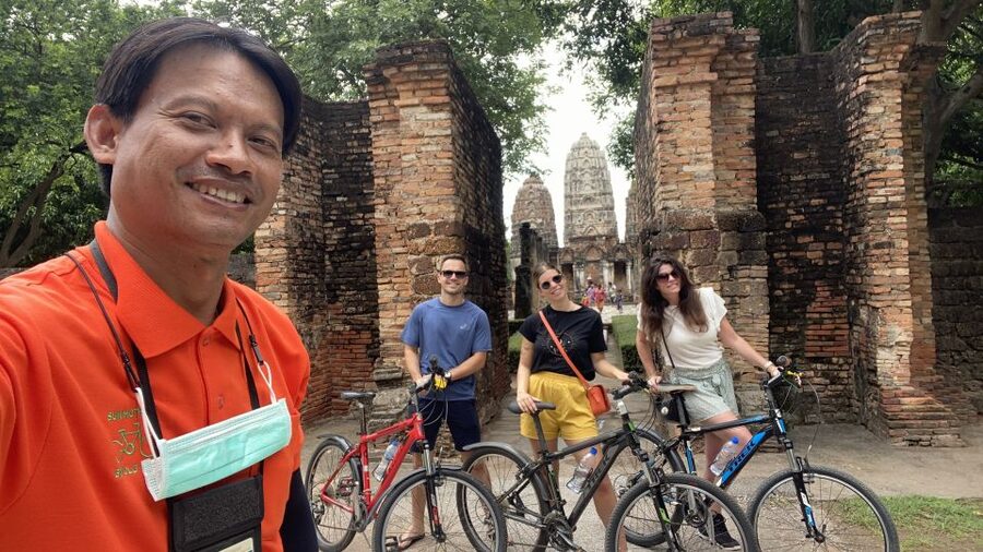 Sukhothai: Historical Park & Countryside Cycling Tour - Morning pickup and rolling out from Ban Khuai