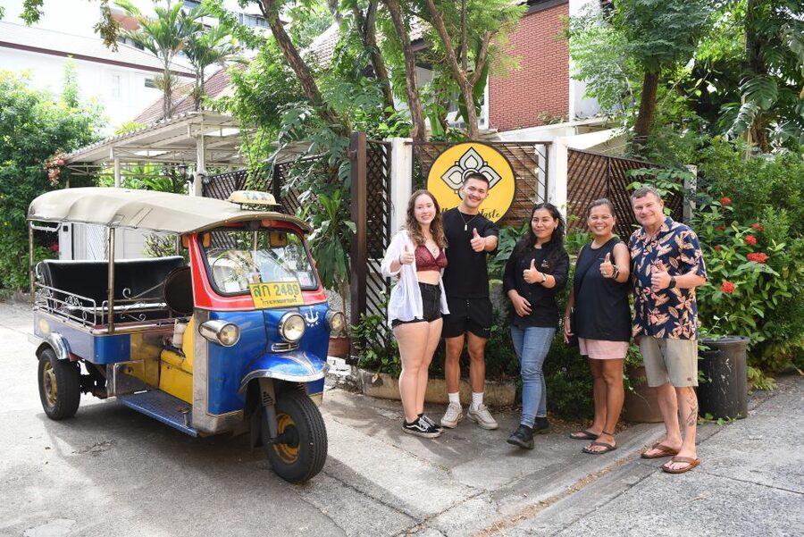 Sukhumvit: Hands-on Thai Cooking Class & Market Tour in BKK - Mango Carving Afternoon and Evening: A Different Kind of Thai Craft