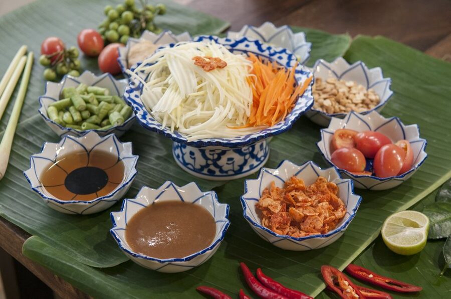 Sukhumvit: Hands-on Thai Cooking Class & Market Tour in BKK - Your Four-Course Menu: Pick the Day That Matches Your Cravings