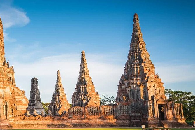 Sunset Sail, Glittering Tempels at Afternoon Ayutthaya Tours - Wat Mahathat: the Buddha head in tree roots (and why it is worth the effort)