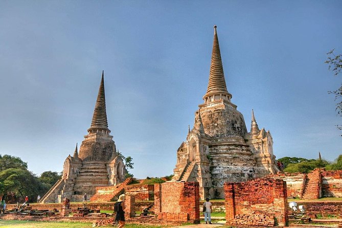 Sunset Sail, Glittering Tempels at Afternoon Ayutthaya Tours - Chao Phrom Market: snack box time and a reset for your afternoon