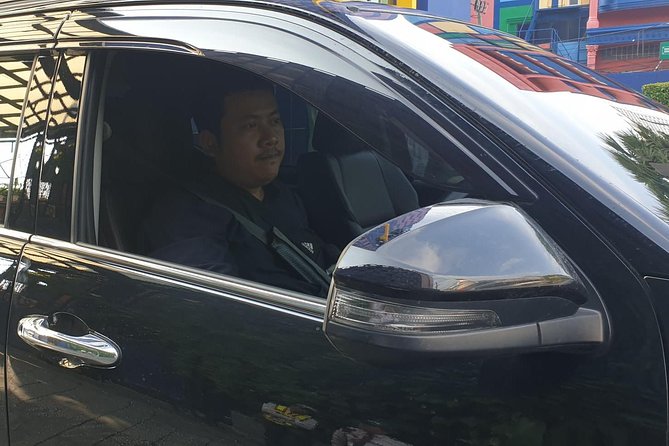 Suvarnabhumi to Pattaya 24 hour Private Airport Transfer Service - Finding your driver at BKK: Gate 3, Arrivals Level 2