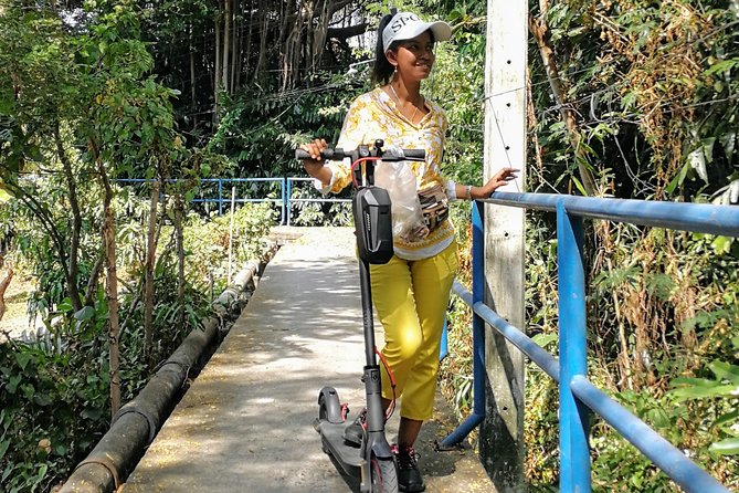 Take a E-Scooter Ride in Bangkok's Jungle - Bang Krachao on an e-scooter: what the jungle ride really feels like