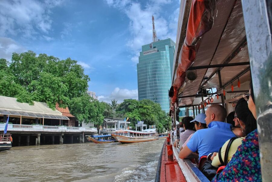 Talat Noi I A Journey Through Art and Culture l Bangkok - Entering Talat Noi the easy way: BTS to the river boat