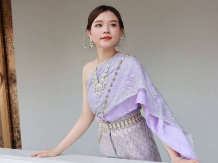 Thai Costume Rental - Using the full day: Wat Arun or your own route