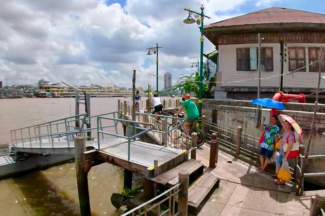 Thai Culture and Local Life 4- Hour Bangkok Bike Tour - Chinatown Back Streets: Markets, Edges, and That Movie-Scene Feeling
