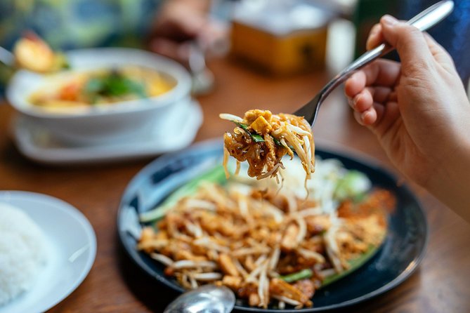 The 10 Tastings of Chiang Mai With Locals: Private Street Food Tour - How the host tailoring works, and how you can use it