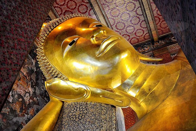 The Grand Palace, Wat Phra Kaew, Wat Pho Tour with Massage option - Dressing for temples in Bangkok, and how to avoid last-minute hassle