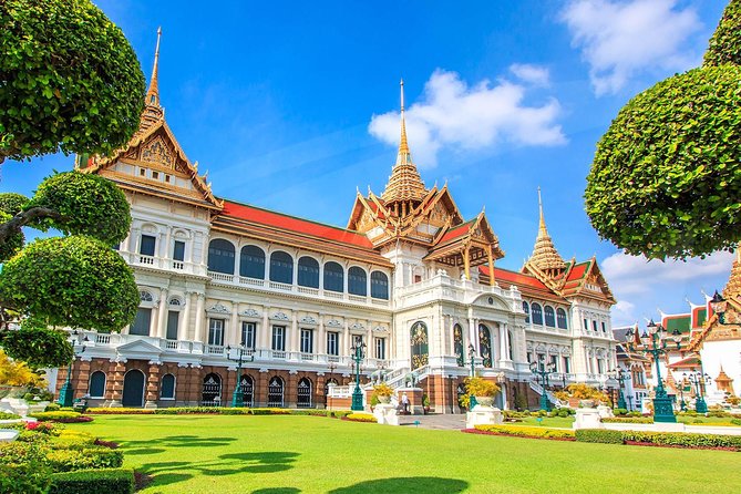 The Grand Palace, Wat Phra Kaew, Wat Pho Tour with Massage option - Wat Phra Kaew and the Emerald Buddha, sacred and very watchful
