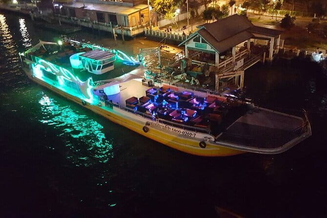 The Luxury White Cruise Experience - Boarding Style and Seating: Random Inside or Open-Air