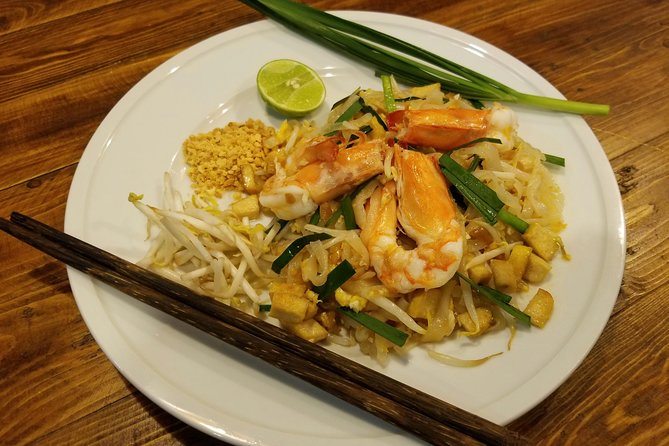 Tingly Thai Cooking Class with Morning Market Tour - Wat Kheak fresh Market: herbs, fruit, spices, and what to actually buy