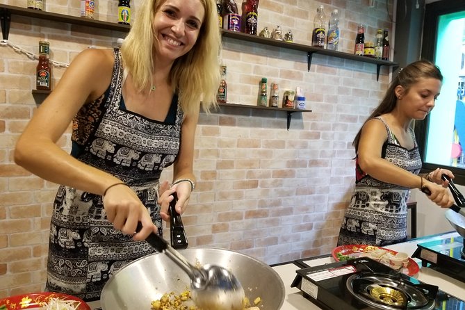 Tingly Thai Cooking Class with Morning Market Tour - Who this is best for, and who might want a different style