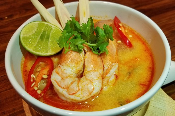 Tingly Thai Cooking Class with Morning Market Tour - Finding Tingly Thai Cooking School before the market starts