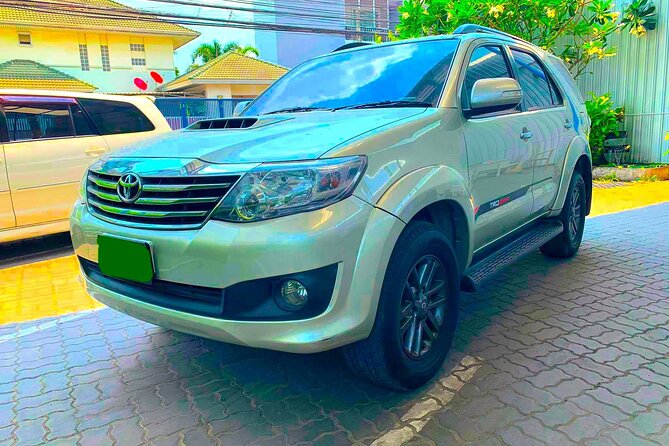 Try find your better than us ! Airport transfer service in Bangkok APT-HTL (BKK) - Timing in real Bangkok: dealing with a busy meeting point