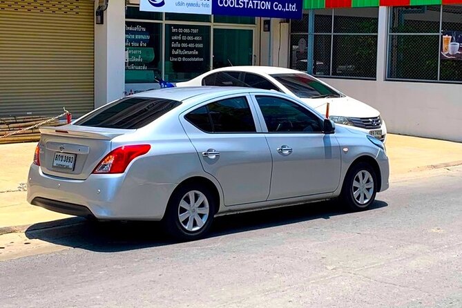 Try find your better than us ! Airport transfer service in Bangkok HTL- APT(BKK) - The Car Experience: Clean, A/C, and Professional Driving