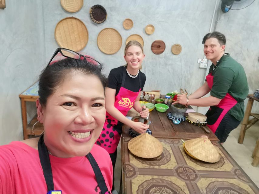 We Cook Thai Home Garden Cooking School - Market Time With Mem/Mam: Spices, Vendors, and How Thai Flavors Get Built